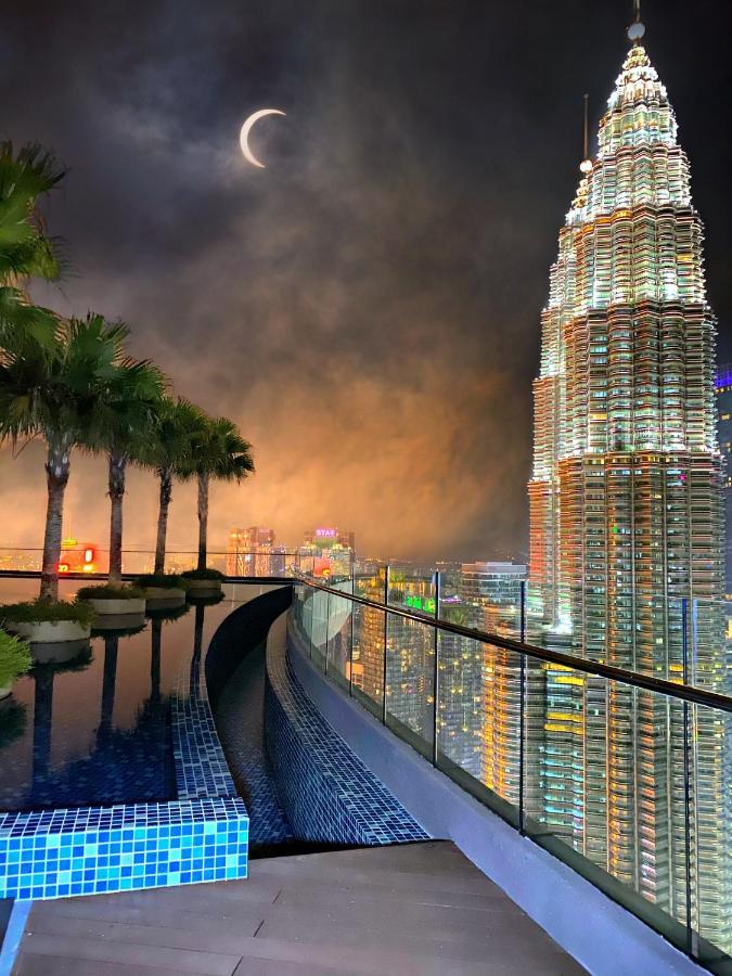 Sky Suites At Klcc By Like Home Куала-Лумпур Экстерьер фото